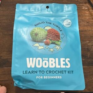 Emilio the turtle Woobles crochet kit plus hat